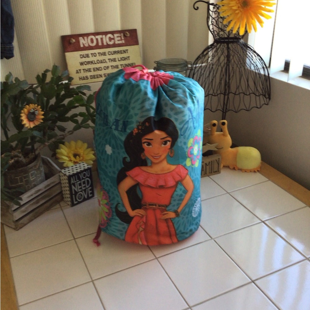 ‘Disney’ Elena of Avalor Slumber Bag/Duffel Bag